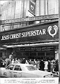 LA NUOVISSIMA RELIGIOSITA'-fila di giovani alla anteprima del  film   JESUS CHRIST SUPERSTAR